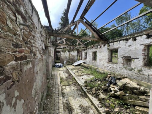 Historic Spout House, Sheffield's oldest home, is set for auction at £900,000. Despite its tragic past and need for renovation, it offers potential for a luxury conversion.