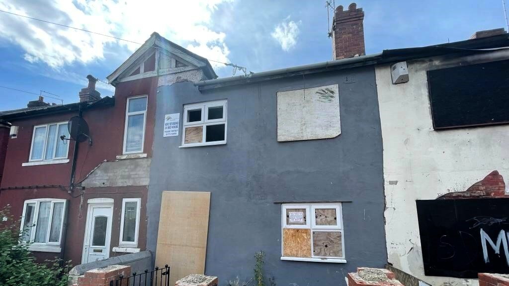 Snap up a three-bedroom house in Edlington, South Yorkshire for just £42,000. Though it needs major renovations, this property offers great potential with no forward chain.