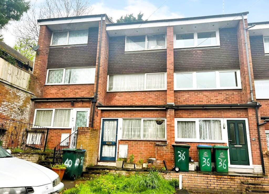 Three-storey house in Coventry for £80,000, filled with junk from a hoarder. Needs clearance and modernisation. Ideal investment opportunity. Auction on 11 July.