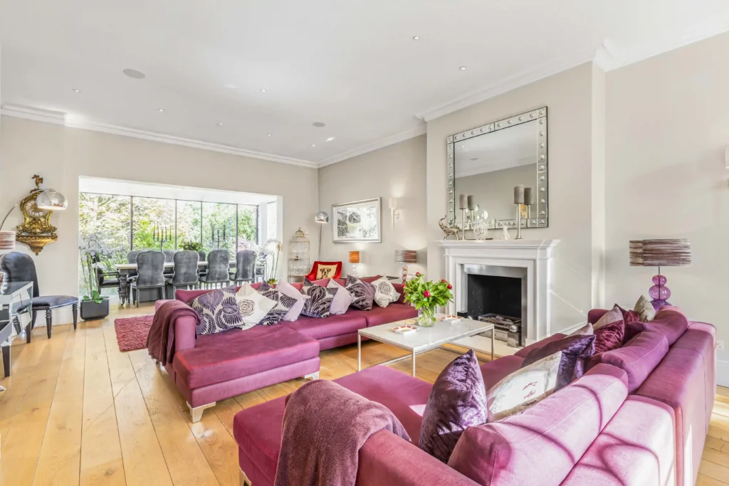 Former Doctor Who star Jon Pertwee’s five-bedroom London mansion hits the market for £7.25M. Elegant design, spacious garden, and rich history in Richmond await new owners.