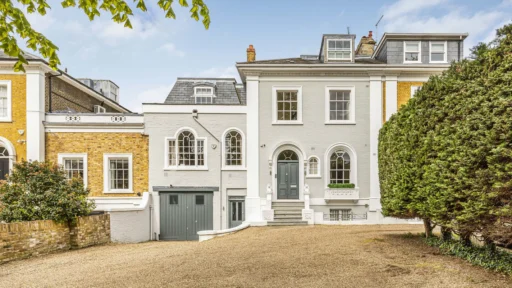 Former Doctor Who star Jon Pertwee’s five-bedroom London mansion hits the market for £7.25M. Elegant design, spacious garden, and rich history in Richmond await new owners.