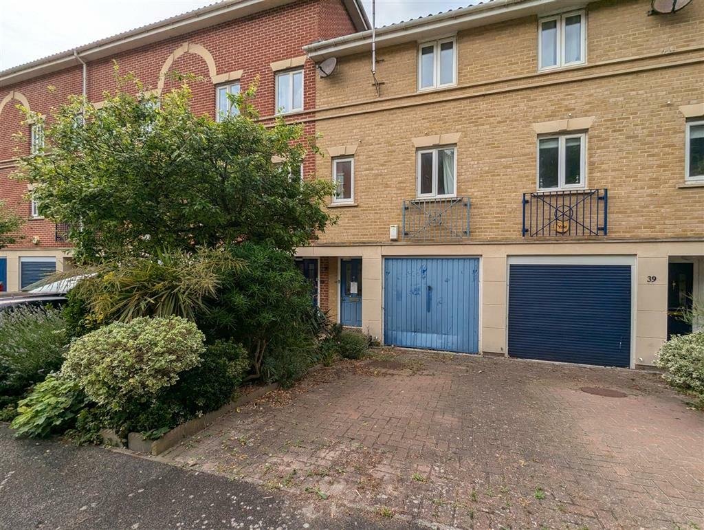 Mould-riddled Rochester home hits the market for £230,000, with damp so severe it was mistaken for wallpaper online. Property set for auction on 12 September.