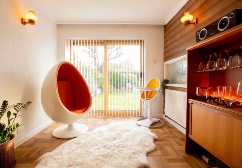 Step back in time with this £550,000 retro Dartford home, complete with a 1970s-inspired avocado bathroom, vintage furnishings, and vibrant decor. A true 'time warp' treasure!