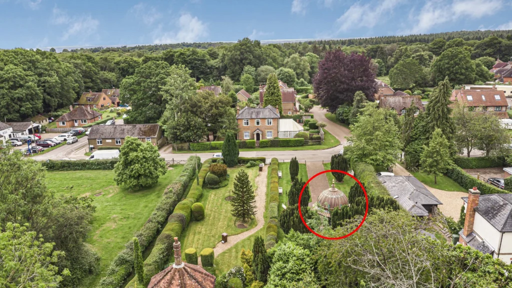 Stunning £1.2M home near The Maharaja’s Well for sale after nearly 50 years. The three-bedroom property in Stoke Row offers spacious living and beautiful gardens.