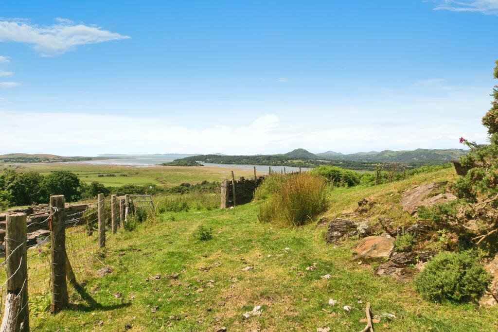 Idyllic 3-bed cottage in Welsh countryside for sale at just £140,000, but with a catch—extensive damage means no unaccompanied or internal viewings allowed. Perfect for renovators!