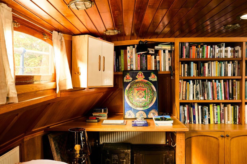 Own a piece of music history: Groove Armada’s former recording studio houseboat in Brentford is up for sale at £325,000. Stunning 1930 Belgian barge with Thames views.