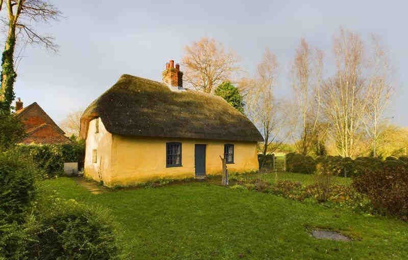 A rare 18th-century mud and stud cottage in Little Steeping, Lincolnshire, is on the market for £220k. With a thatched roof and period charm, it’s a portal to the past!