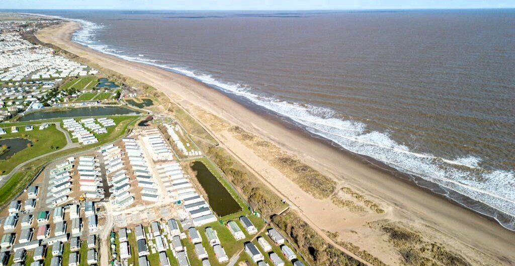 Own a slice of Skegness coastline for as little as £50,000! Four beach plots, totaling 83.7 acres, offer stunning North Sea views and proximity to top attractions.