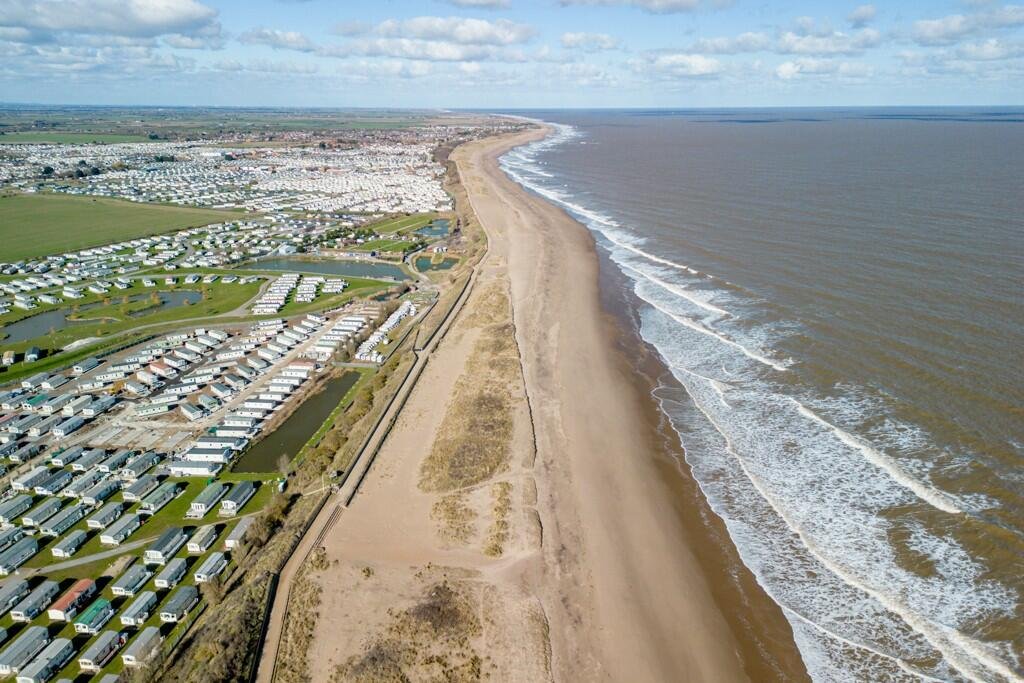 Own a slice of Skegness coastline for as little as £50,000! Four beach plots, totaling 83.7 acres, offer stunning North Sea views and proximity to top attractions.