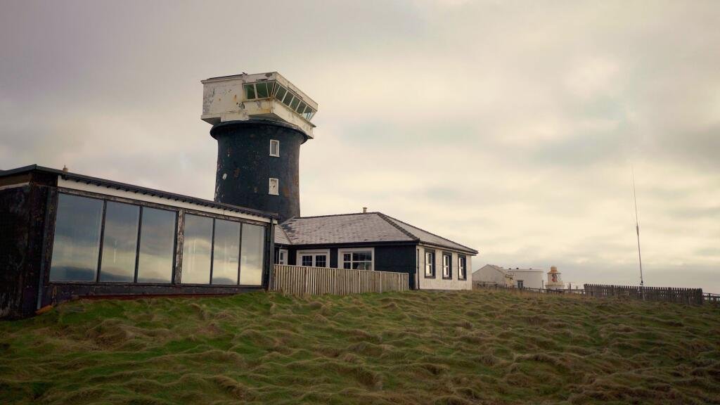 Own a rare piece of history! A stunning £700K lighthouse in Pembrokeshire offers 360° sea views, 8 bedrooms, a pool, and a sauna—your dream coastal escape awaits!