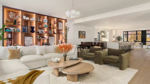 A luxurious Manhattan home once owned by Joe Jonas is on the market for £4.7M. With stunning design and a private terrace, this celeb-worthy property is a dream.