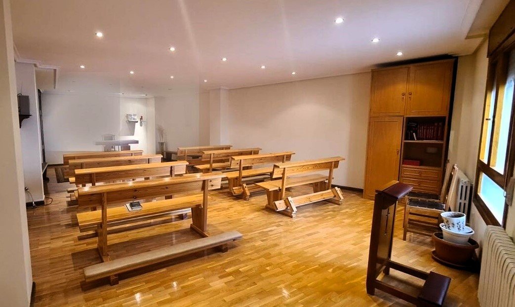 A quirky flat in Soria, Spain, is on sale for £297K - featuring a private chapel in the living room. With 5 rooms, 2 baths, and unique charm, it's a one-of-a-kind find.