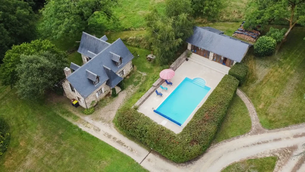 A historic 14th century chateau gifted to King Louis XV’s mistress Madame de Pompadour is now for sale in Corrèze, France for £1.4m, offering luxury and heritage.
