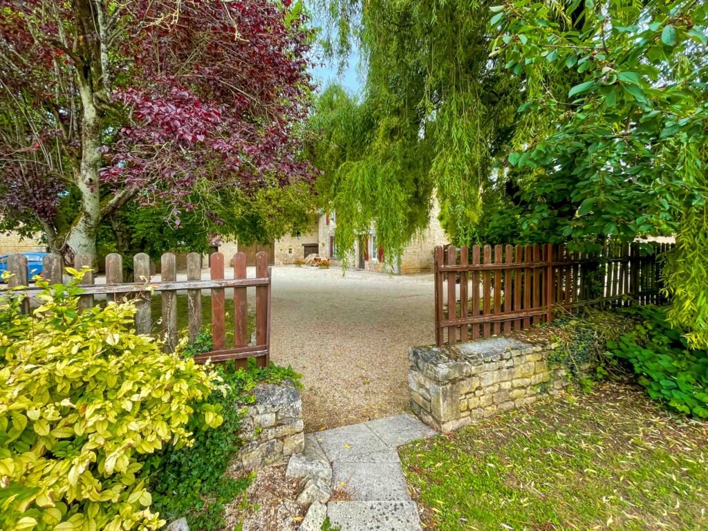 A five-bedroom French chateau with a pool and garden is on sale for just £102,000 in Fouqueure, offering more space and charm than a UK flat priced nearly the same.