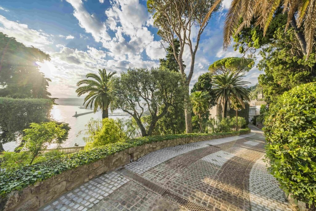 Sean Connery's former French Riviera mansion used in a Bond film is for sale at £20m - featuring sea views, classic French style and an indoor pool with gardens.