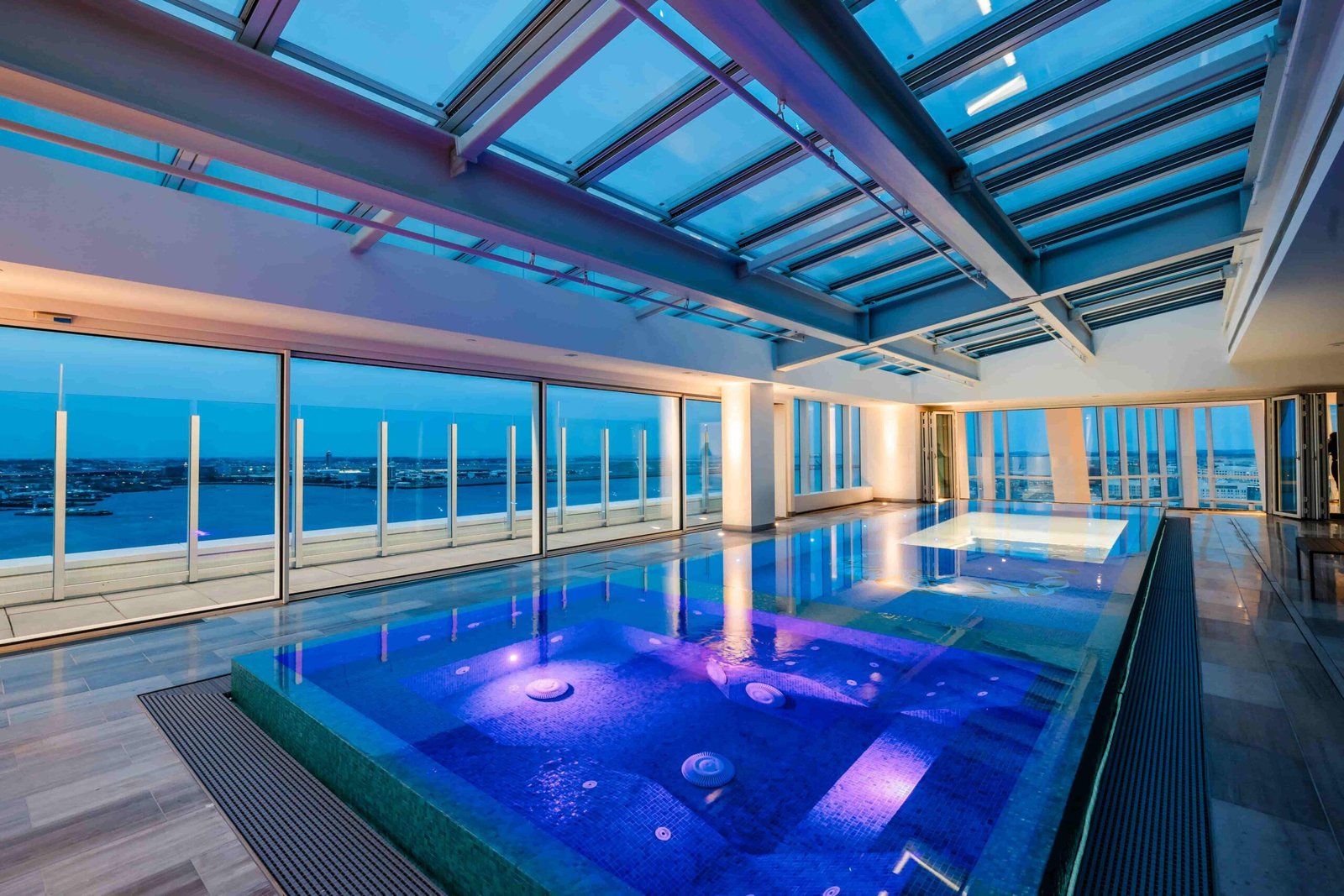 'Grand Penthouse' playroom for the super-rich - located 220ft above ...