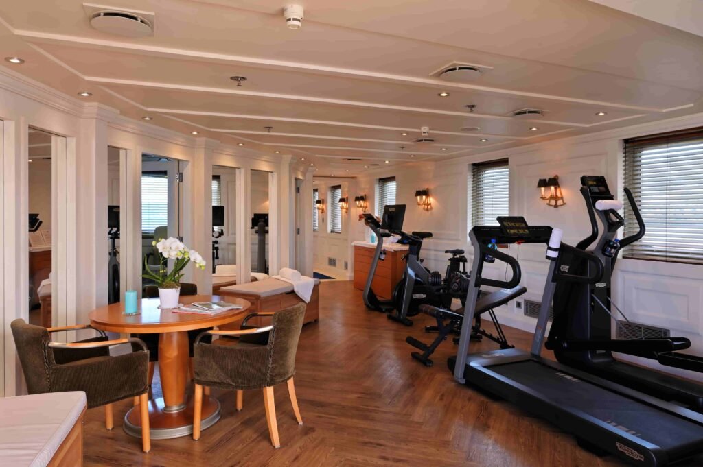 Christina O superyacht hits market at £76.7m with 17 cabins, pool, cinema, and celebrity history from Jackie O to Churchill, once chartered for \$800k a week.