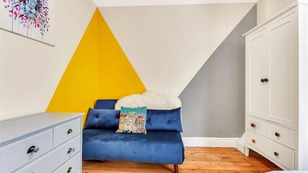 A Victorian semi in Bedford with three bedrooms, a stylish courtyard, and a fully equipped salon outbuilding is on sale for £450,000 offering charm and versatility.