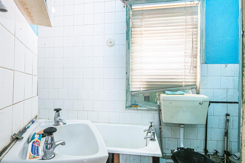 Snap up a three-bed Sheffield home with huge potential for just £130K. It’s packed with clutter and mold, but comes with a vintage retail unit and prime location.