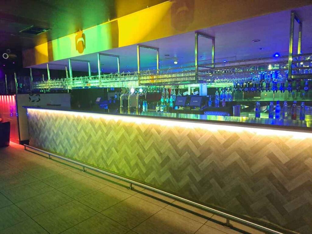 Mirage, a licensed gentlemen’s club in Banbury with a 4 am permit and rare entertainment license, is up for sale at £75K after hosting Love Island’s Toby Aromolaran.