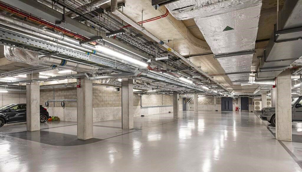 A secure underground parking space near Liverpool Street is renting for £950 a month, exceeding UK average rent and highlighting London’s sky-high property premiums.