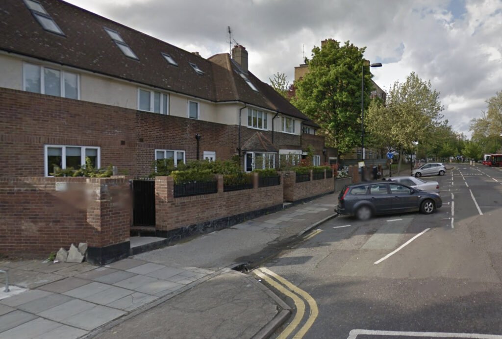 A £1,250 per month North London studio flat features a kids’-style cabin bed, steep ladder access, and minimal space, yet includes bills and claims to suit two tenants.