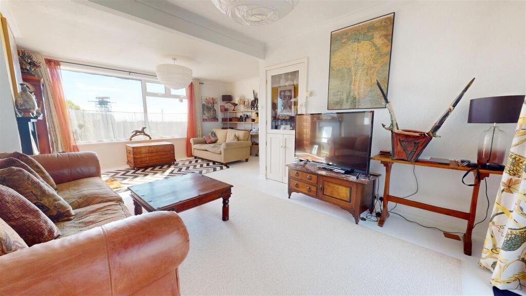 This £625,000 Dorset home offers sea views, a garden cannon and secret three-level tunnels once part of a fort, blending historic intrigue with modern coastal living.