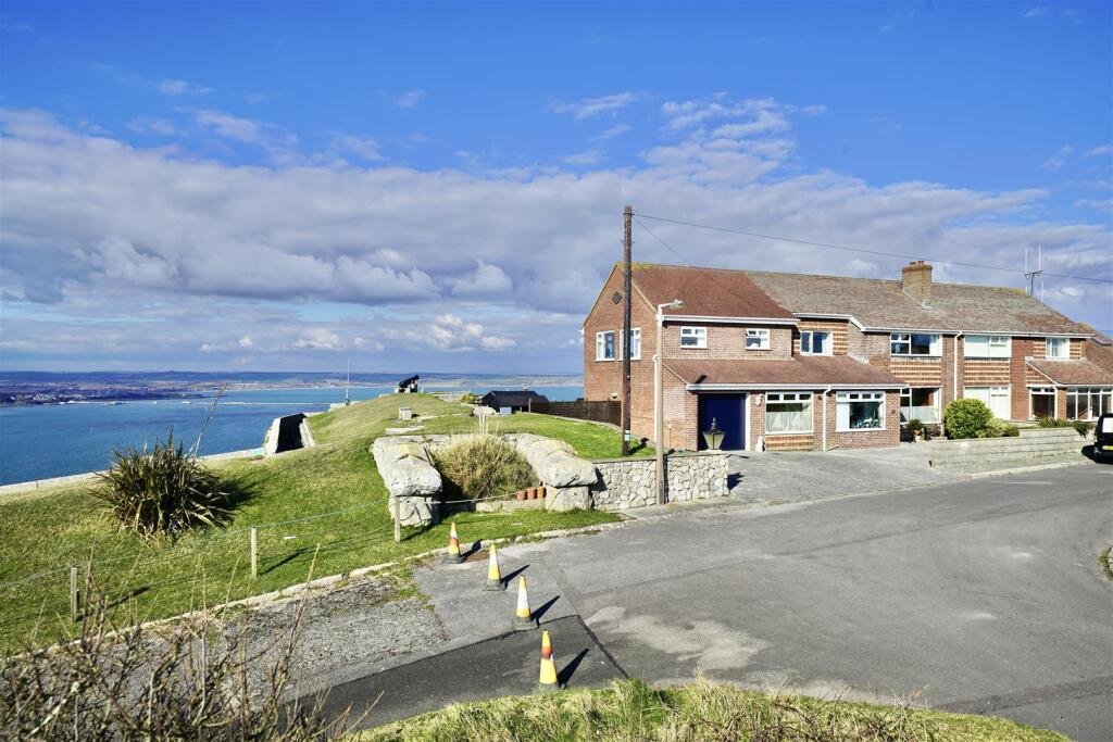 This £625,000 Dorset home offers sea views, a garden cannon and secret three-level tunnels once part of a fort, blending historic intrigue with modern coastal living.