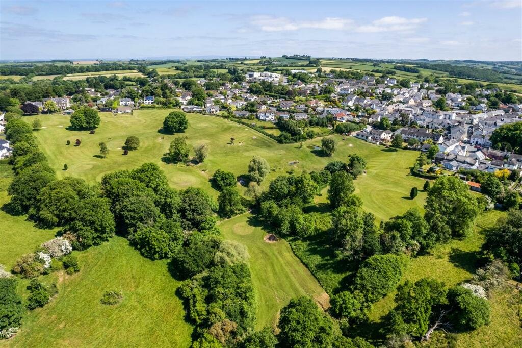 Four bedroom home in Chulmleigh Devon with 18 hole golf course clubhouse function room and stunning Taw Valley views on sale for £850000 offering a rare lifestyle opportunity.