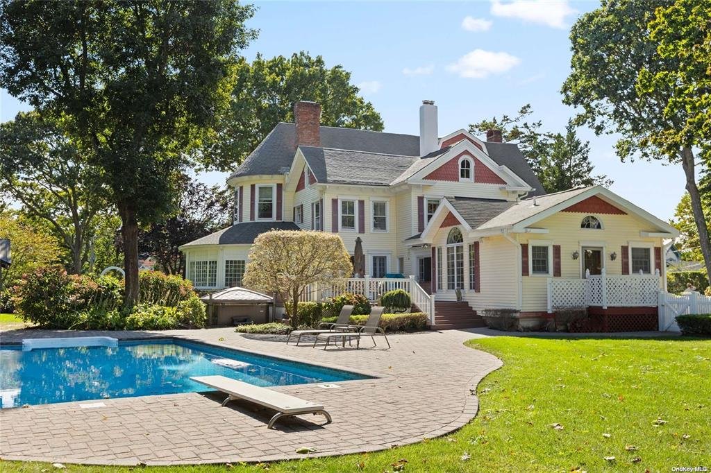 Haunted 1860s Bayport mansion from Ghost Hunters is listed for 1.67m. With 7 bedrooms, luxury features and eerie tales, it offers Victorian charm and spooky allure.