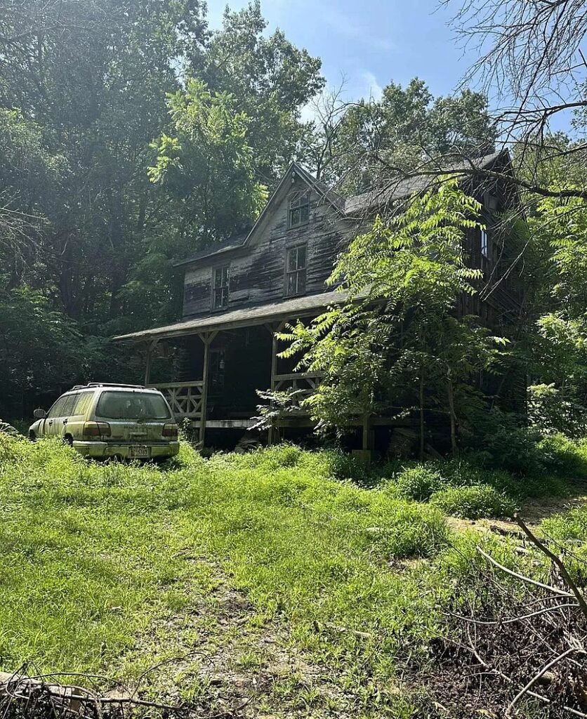 Dilapidated \$300k Maryland home overrun by feral cats and raccoons hits the market with boarded windows and warnings but nearly five acres of rural land hold the value.