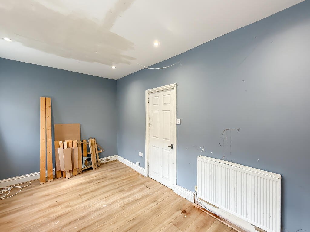 This £5,000 ghost town terrace in Horden, Durham is a loner's dream and a renovator’s project, with two bedrooms, overgrown garden and eerie post-mining charm.