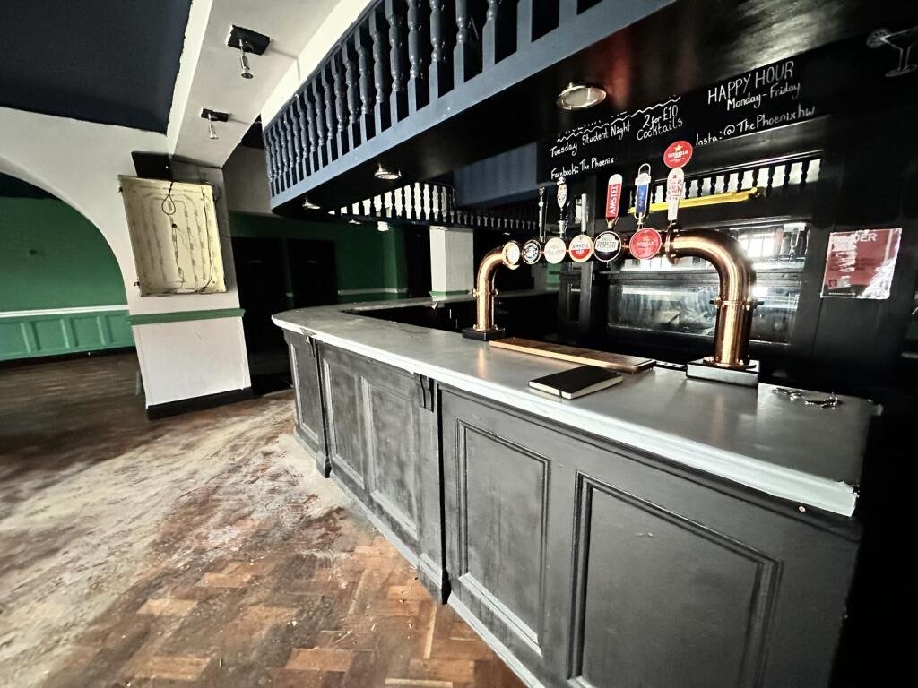 The Phoenix nightclub in High Wycombe is for sale for just £1, offering a bar, stage and 3am license, but the new owner must take on a £42,000 annual lease.