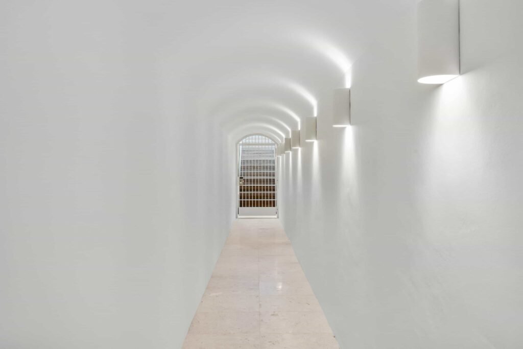 Palm Beach estate on Billionaire’s Row lists for $84.95m with 16,500 sq ft of luxury, a guest house, resort-style courtyard and a secret tunnel to the ocean.