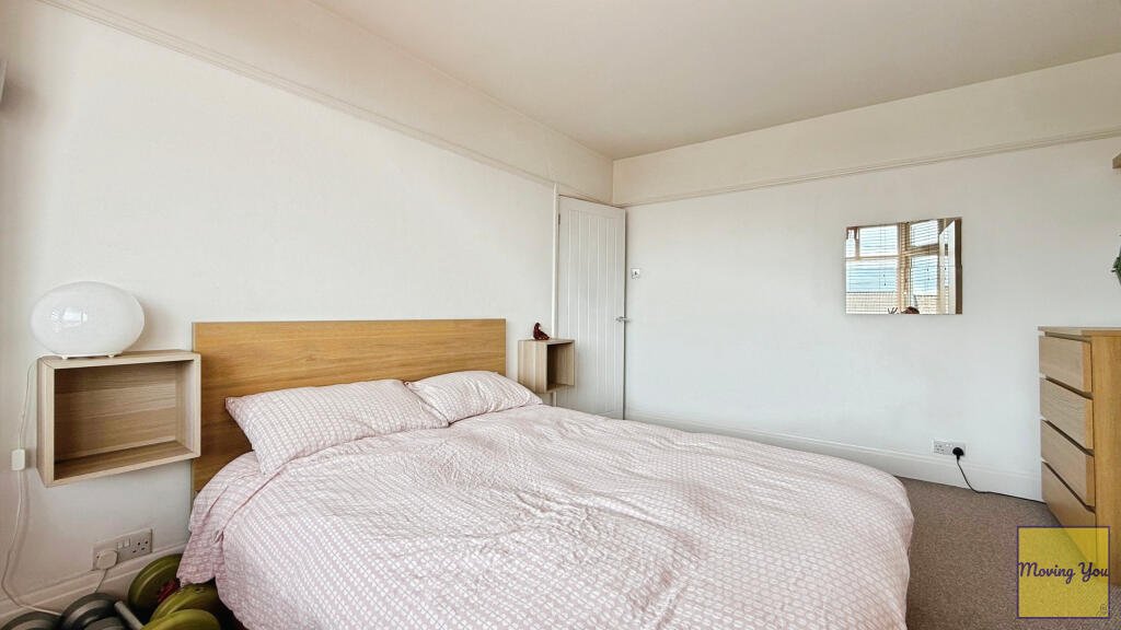 Odd property listing in Bristol shocks buyers with a toilet in a kitchen utility room. The £400k three bed home mixes cooking appliances with a WC leaving viewers baffled.