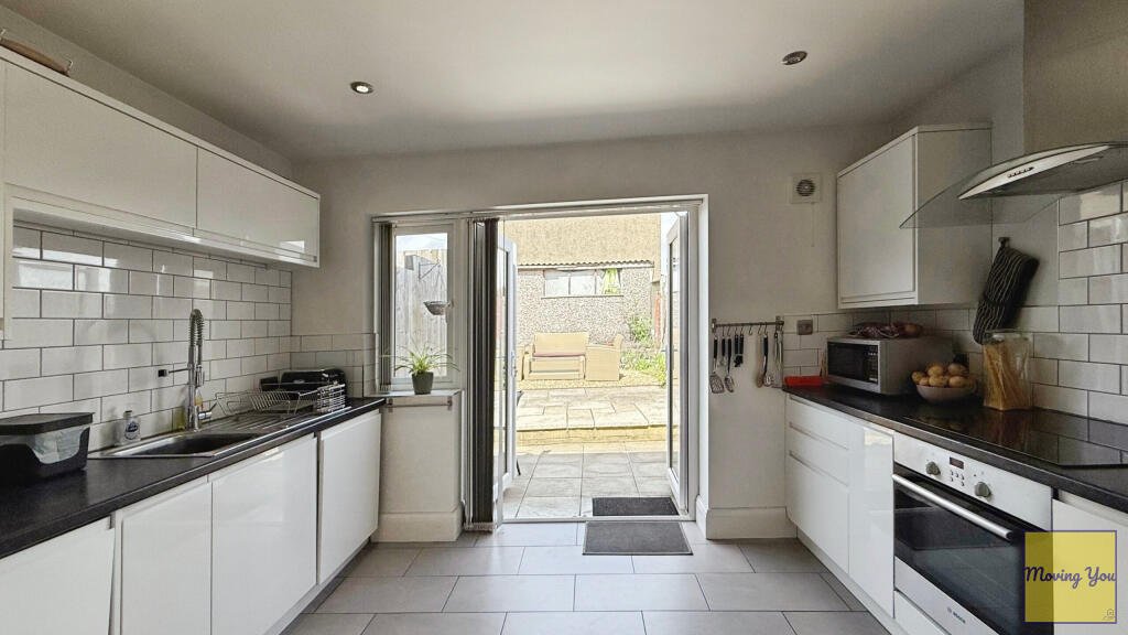 Odd property listing in Bristol shocks buyers with a toilet in a kitchen utility room. The £400k three bed home mixes cooking appliances with a WC leaving viewers baffled.