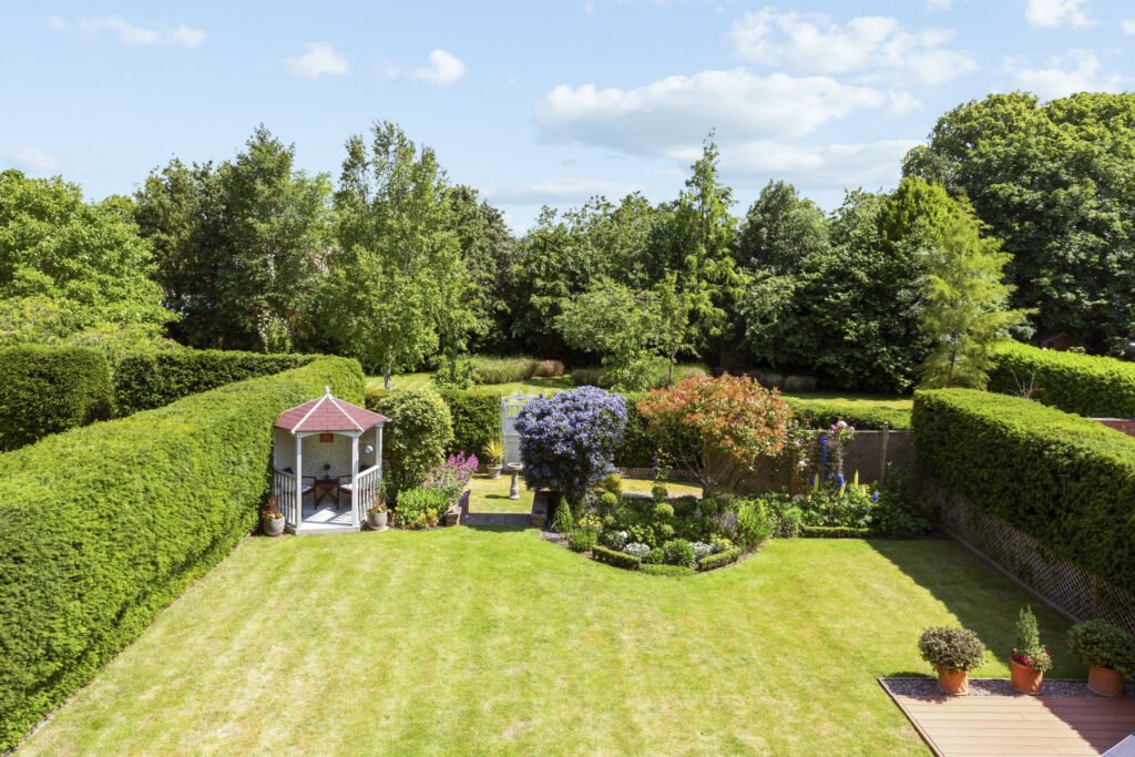 Four bedroom home in Sir Isaac Newton’s former school hits market at £675k in Grantham with period features, private gardens, double garage and historic charm.