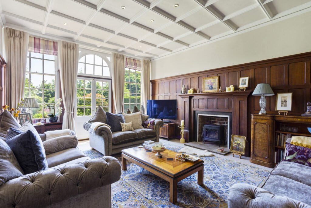 Four bedroom home in Sir Isaac Newton’s former school hits market at £675k in Grantham with period features, private gardens, double garage and historic charm.