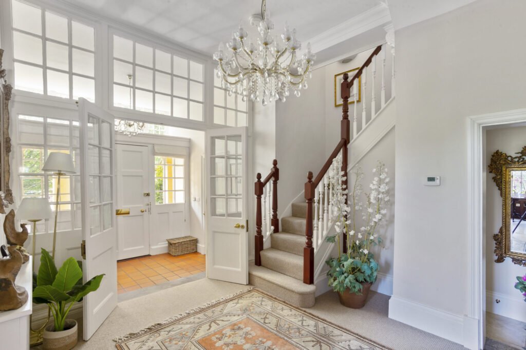 Four bedroom home in Sir Isaac Newton’s former school hits market at £675k in Grantham with period features, private gardens, double garage and historic charm.