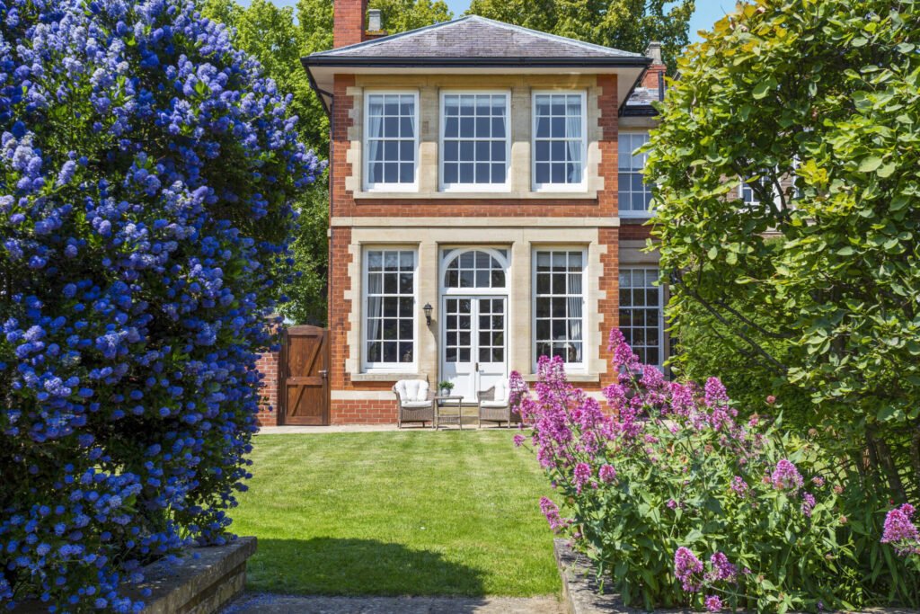 Four bedroom home in Sir Isaac Newton’s former school hits market at £675k in Grantham with period features, private gardens, double garage and historic charm.