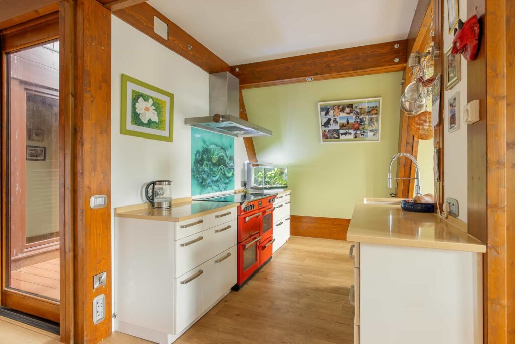 Stunning £2.5m Pagano-designed home hits the market with indoor pool, sauna, orchard and equestrian facilities set on 1.6 acres of landscaped gardens in Cambridge.