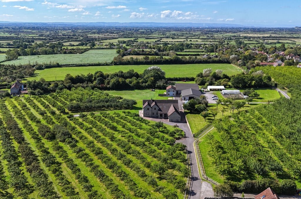 Historic Somerset farmhouse with 12 acres, cider orchards, holiday cottage and licensed Taproom. Home of Shackleton’s cider and WWII history, now a thriving cider brand.