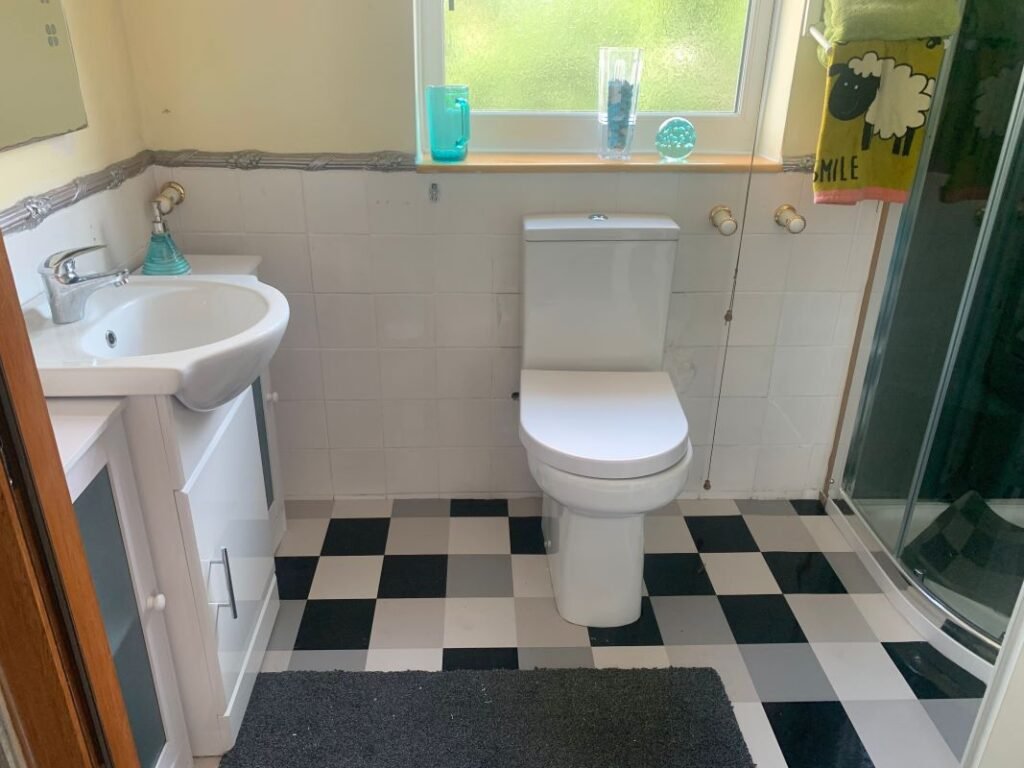 Quirky six bed Skegness home with a toilet in the bedroom goes to auction for £45,000 offering rental income potential and spacious living near the seaside.