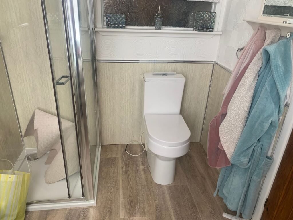 Quirky six bed Skegness home with a toilet in the bedroom goes to auction for £45,000 offering rental income potential and spacious living near the seaside.