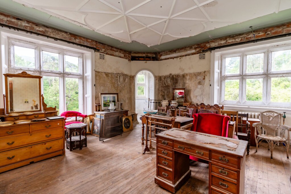 Historic Kinloch Castle on the Isle of Rum offers 20 bedrooms, Edwardian grandeur and 18 acres for just £750,000, a rare chance to revive a Scottish landmark estate.