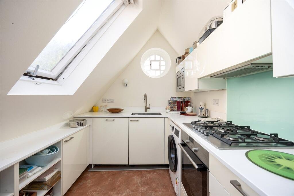 Chelsea duplex near Sloane Square listed at £595k with two bedrooms, conservatory and gardens but just 19 years left on the leasehold making it a rare risky bargain.
