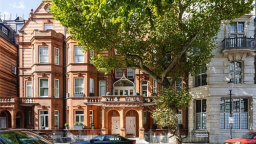 Chelsea duplex near Sloane Square listed at £595k with two bedrooms, conservatory and gardens but just 19 years left on the leasehold making it a rare risky bargain.