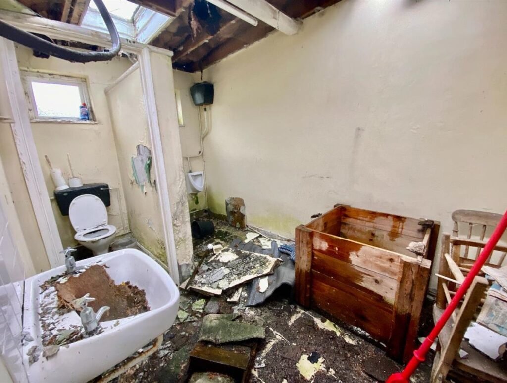 A historic 1885 Reading Room in Upminster is on sale for £200k to £250k with potential for conversion but needs major renovation after years of neglect and disrepair.