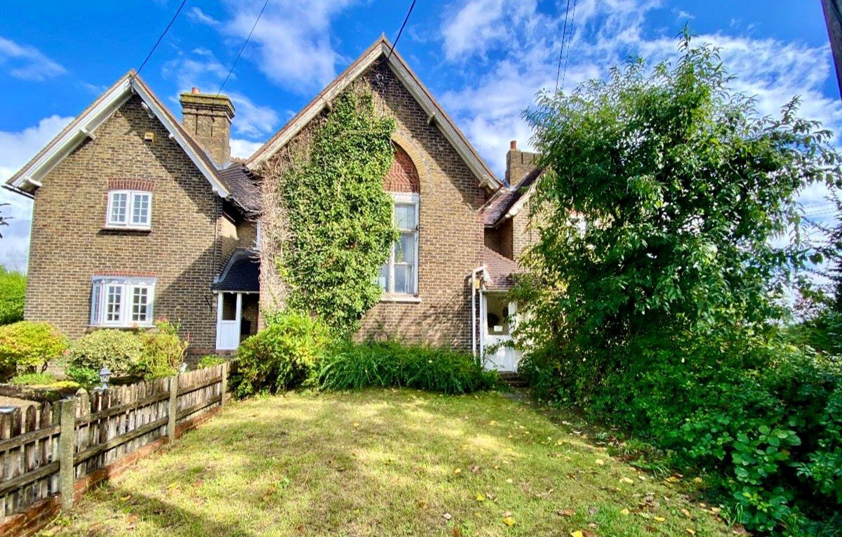 A historic 1885 Reading Room in Upminster is on sale for £200k to £250k with potential for conversion but needs major renovation after years of neglect and disrepair.