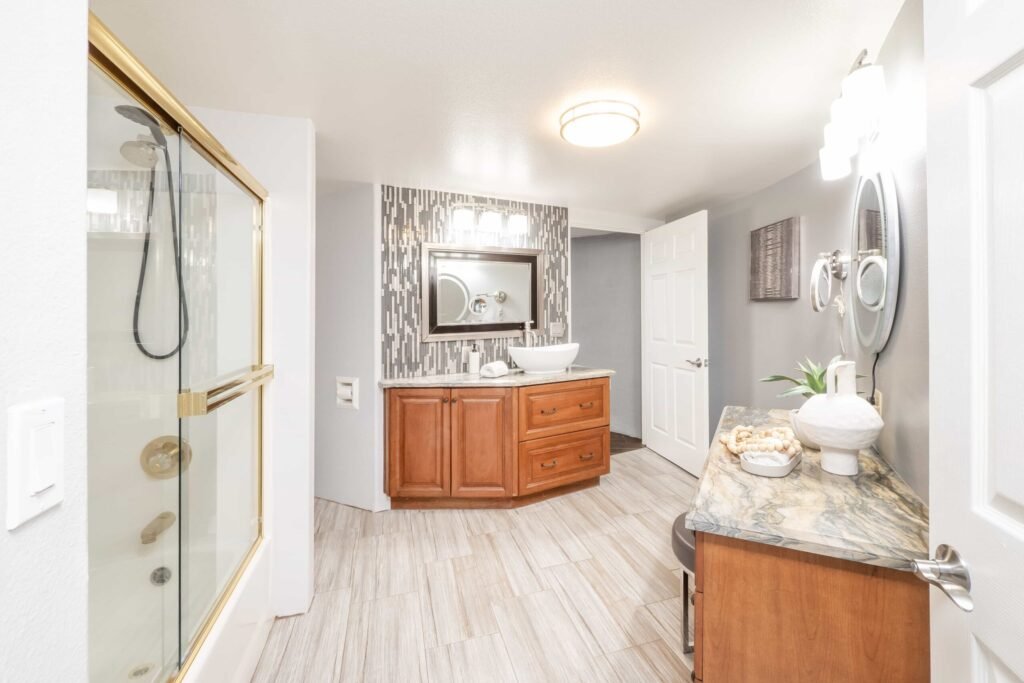 A $3 million California mountain home resembling The Flintstones’ Bedrock is up for sale, featuring domed architecture, a rock-carved pool, and breathtaking panoramic views.